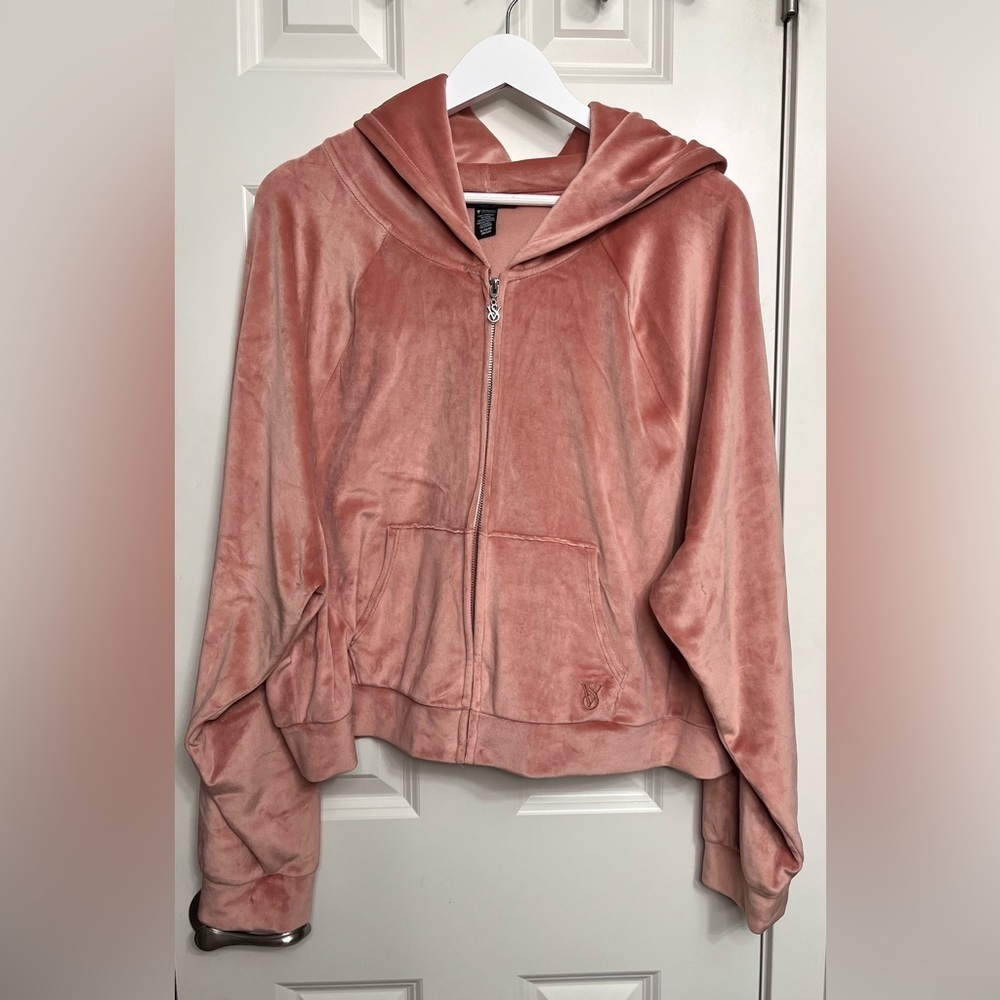 Victoria’s Secret On Point Velour Hoodie NWOT